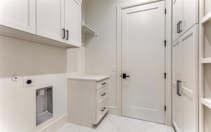 5501 Pershing Avenue, Fort Worth, TX 76107, 4 Habitaciones Habitaciones , ,3 BañosBaños,Residential,En Venta,5501 Pershing Avenue,0,21171454