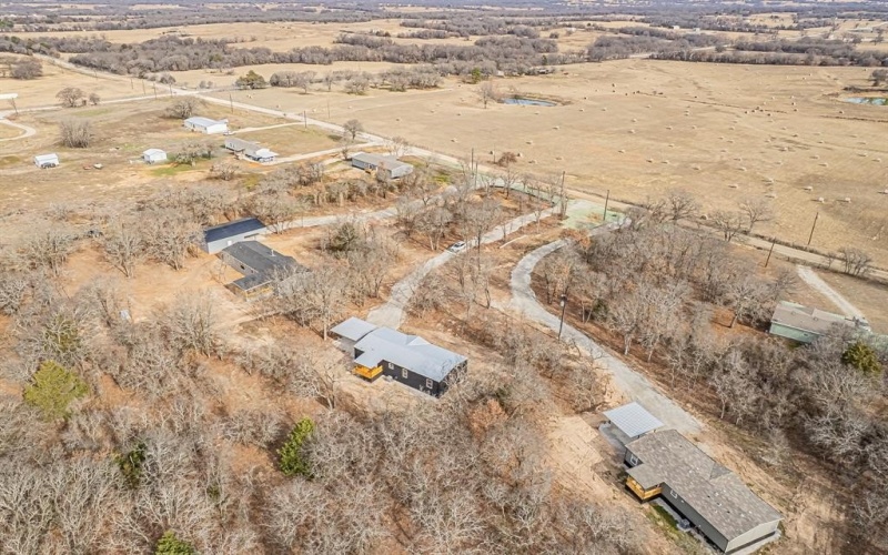 300 Huddleston Road, Sunset, TX 76270, 3 Bedrooms Bedrooms, ,2 BathroomsBathrooms,Residential,For Sale,300 Huddleston Road,0,21176573