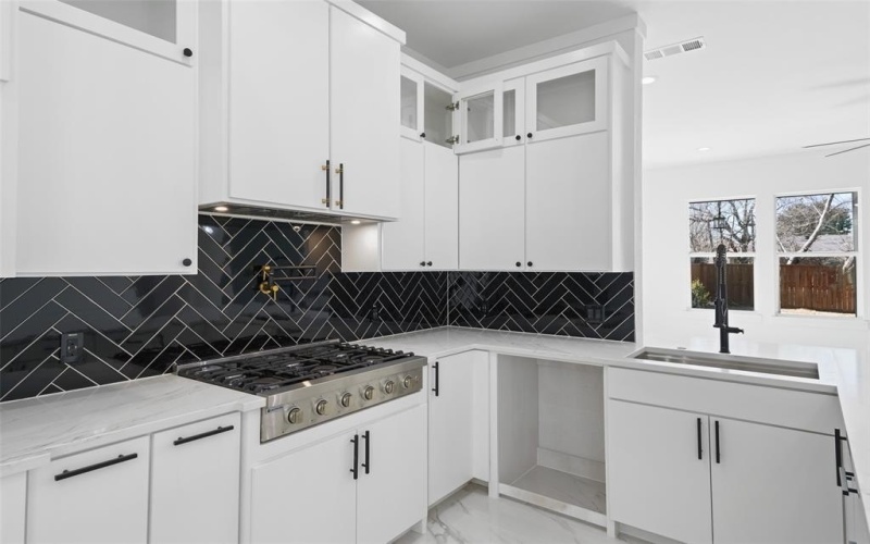 4107 Vineyard Drive, Dallas, TX 75212, 4 Bedrooms Bedrooms, ,2 BathroomsBathrooms,Residential,For Sale,4107 Vineyard Drive,0,21176938