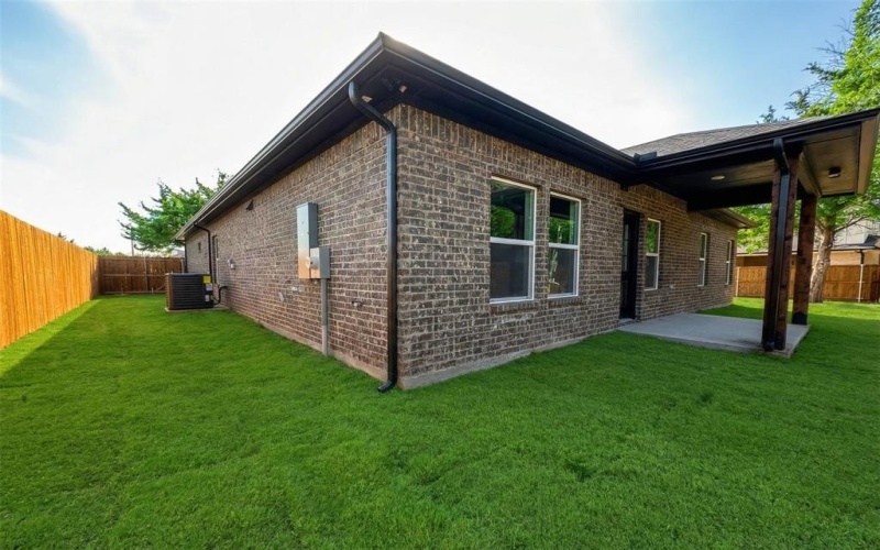 120 E Woodell Drive, Glenn Heights, TX 75154, 3 Bedrooms Bedrooms, ,2 BathroomsBathrooms,Residential,For Sale,120 E Woodell Drive,0,21177147