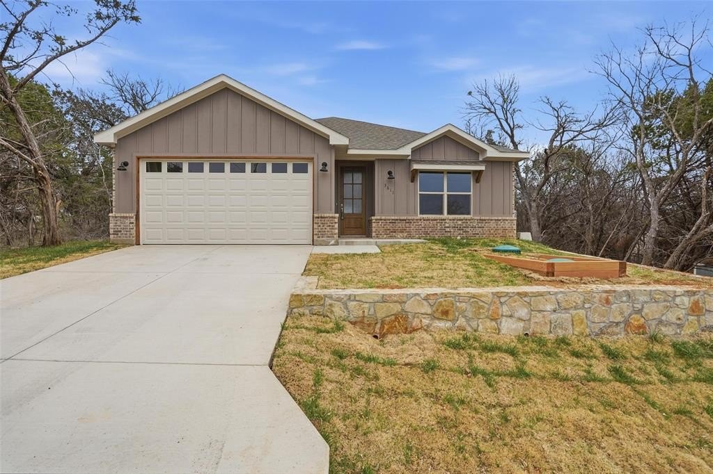 3611 Broken Bow Drive, Granbury, TX 76048, 3 Habitaciones Habitaciones , ,2 BañosBaños,Residential,En Venta,3611 Broken Bow Drive,0,21177345