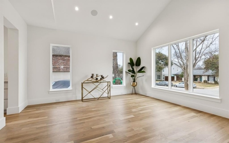 8749 Rexford Drive, Dallas, TX 75209, 4 Bedrooms Bedrooms, ,5 BathroomsBathrooms,Residential,For Sale,8749 Rexford Drive,0,21177564