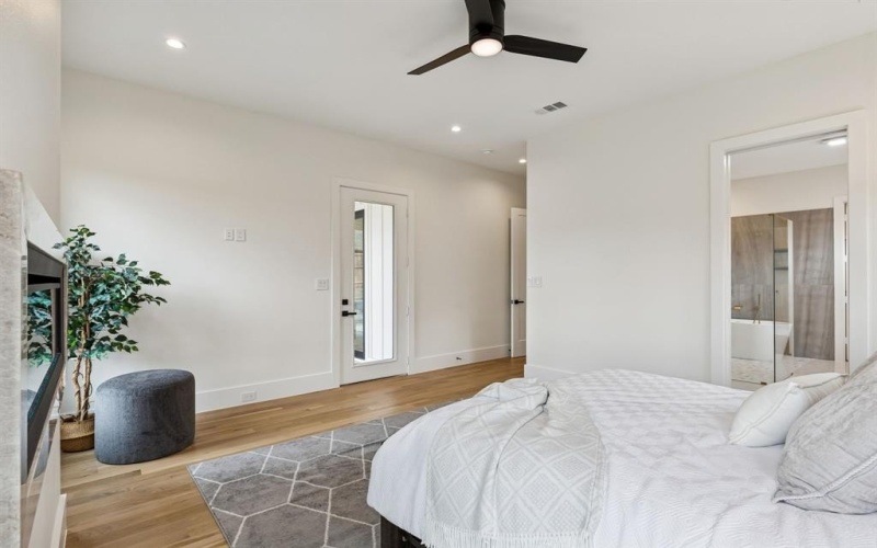 8749 Rexford Drive, Dallas, TX 75209, 4 Bedrooms Bedrooms, ,5 BathroomsBathrooms,Residential,For Sale,8749 Rexford Drive,0,21177564