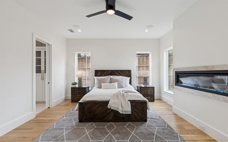 8749 Rexford Drive, Dallas, TX 75209, 4 Bedrooms Bedrooms, ,5 BathroomsBathrooms,Residential,For Sale,8749 Rexford Drive,0,21177564