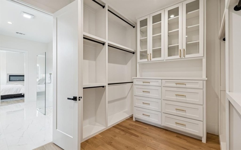 8749 Rexford Drive, Dallas, TX 75209, 4 Bedrooms Bedrooms, ,5 BathroomsBathrooms,Residential,For Sale,8749 Rexford Drive,0,21177564