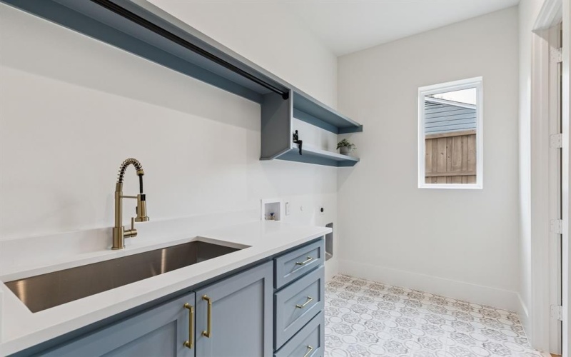 8749 Rexford Drive, Dallas, TX 75209, 4 Bedrooms Bedrooms, ,5 BathroomsBathrooms,Residential,For Sale,8749 Rexford Drive,0,21177564