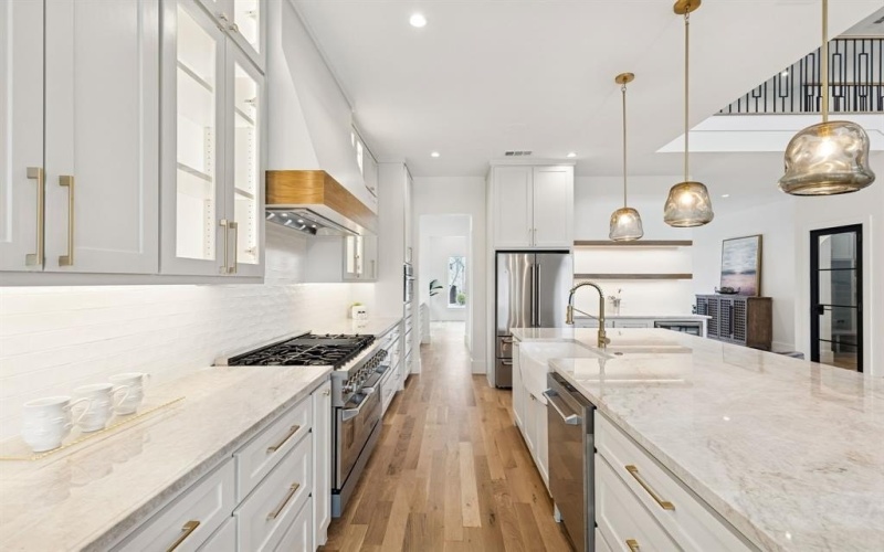 8749 Rexford Drive, Dallas, TX 75209, 4 Bedrooms Bedrooms, ,5 BathroomsBathrooms,Residential,For Sale,8749 Rexford Drive,0,21177564