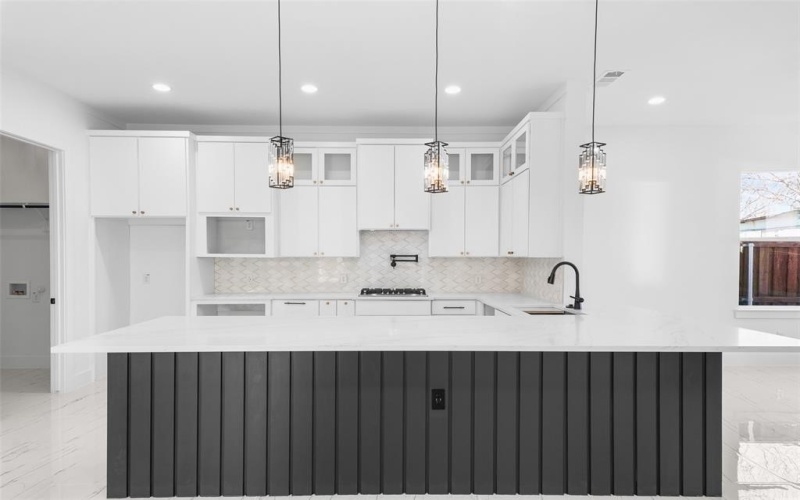 4132 Esmalda Street, Dallas, TX 75212, 4 Bedrooms Bedrooms, ,2 BathroomsBathrooms,Residential,For Sale,4132 Esmalda Street,0,21177931