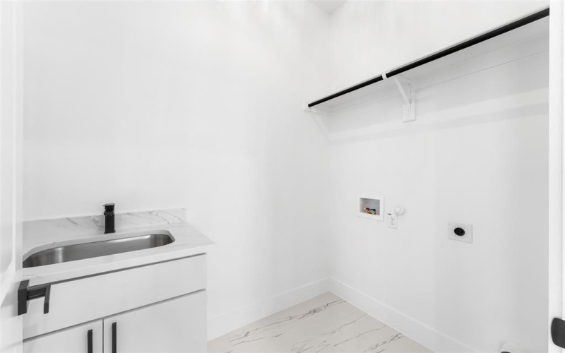 4132 Esmalda Street, Dallas, TX 75212, 4 Bedrooms Bedrooms, ,2 BathroomsBathrooms,Residential,For Sale,4132 Esmalda Street,0,21177931