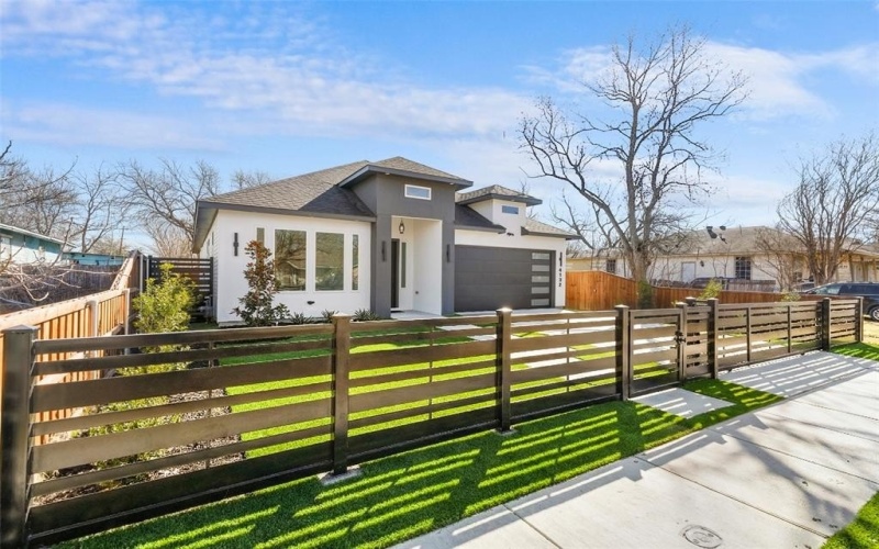 4132 Esmalda Street, Dallas, TX 75212, 4 Bedrooms Bedrooms, ,2 BathroomsBathrooms,Residential,For Sale,4132 Esmalda Street,0,21177931