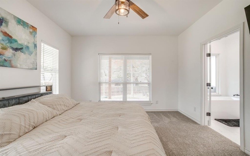 3815 Silver Creek Court, Granbury, TX 76048, 3 Bedrooms Bedrooms, ,2 BathroomsBathrooms,Residential,For Sale,3815 Silver Creek Court,0,21178180