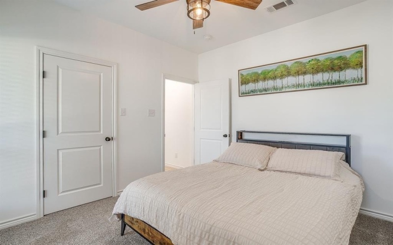 3815 Silver Creek Court, Granbury, TX 76048, 3 Bedrooms Bedrooms, ,2 BathroomsBathrooms,Residential,For Sale,3815 Silver Creek Court,0,21178180