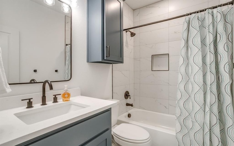 3815 Silver Creek Court, Granbury, TX 76048, 3 Bedrooms Bedrooms, ,2 BathroomsBathrooms,Residential,For Sale,3815 Silver Creek Court,0,21178180