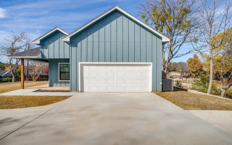 3815 Silver Creek Court, Granbury, TX 76048, 3 Bedrooms Bedrooms, ,2 BathroomsBathrooms,Residential,For Sale,3815 Silver Creek Court,0,21178180