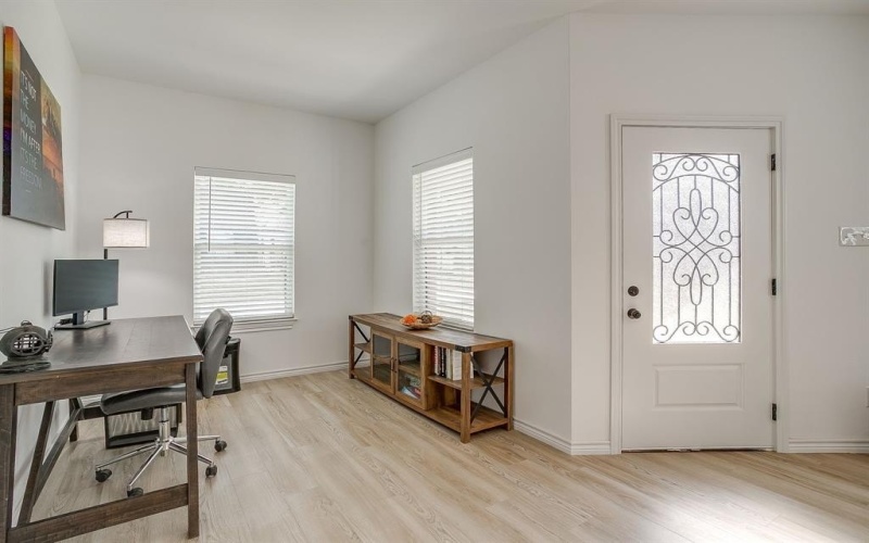 3815 Silver Creek Court, Granbury, TX 76048, 3 Bedrooms Bedrooms, ,2 BathroomsBathrooms,Residential,For Sale,3815 Silver Creek Court,0,21178180