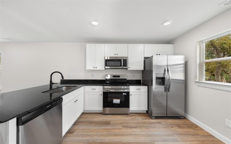 1509 N 11th Street #A & B, Waco, TX 76707, 6 Bedrooms Bedrooms, ,5 BathroomsBathrooms,Residential Multi Family,For Sale,1509 N 11th Street,0,21178385