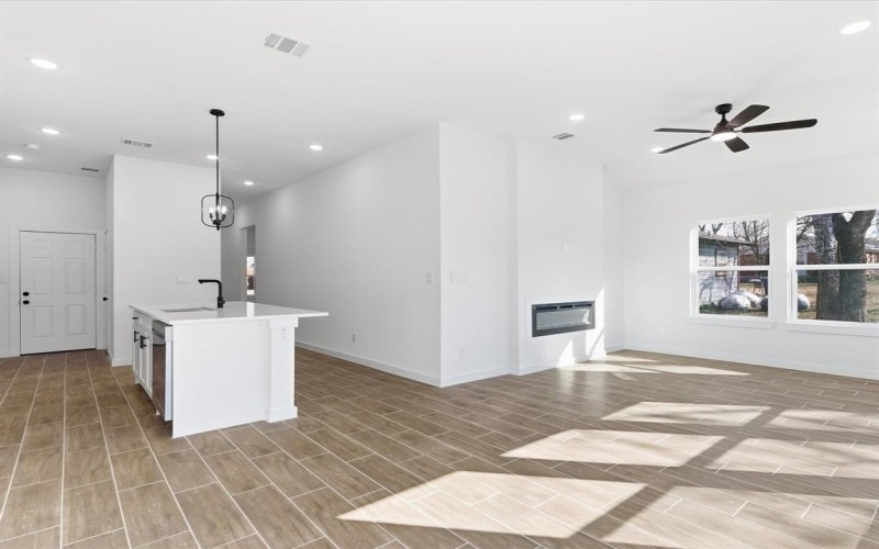 1004 E Hickory Street, Kaufman, TX 75142, 3 Bedrooms Bedrooms, ,2 BathroomsBathrooms,Residential,For Sale,1004 E Hickory Street,0,21178532