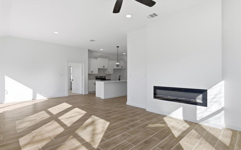 1004 E Hickory Street, Kaufman, TX 75142, 3 Bedrooms Bedrooms, ,2 BathroomsBathrooms,Residential,For Sale,1004 E Hickory Street,0,21178532