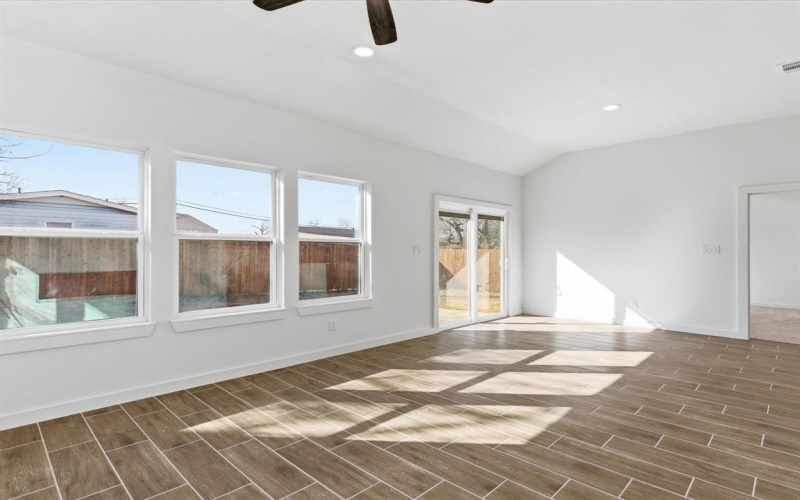 1004 E Hickory Street, Kaufman, TX 75142, 3 Bedrooms Bedrooms, ,2 BathroomsBathrooms,Residential,For Sale,1004 E Hickory Street,0,21178532