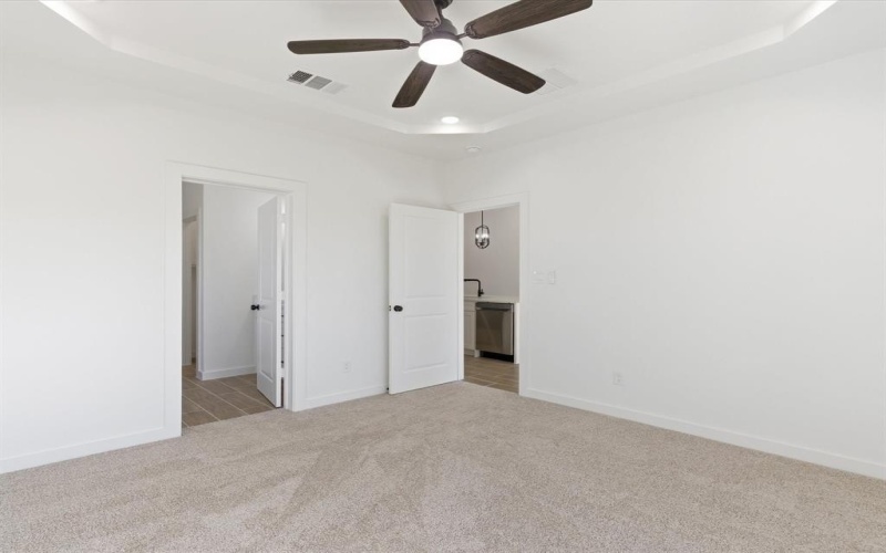 1004 E Hickory Street, Kaufman, TX 75142, 3 Bedrooms Bedrooms, ,2 BathroomsBathrooms,Residential,For Sale,1004 E Hickory Street,0,21178532