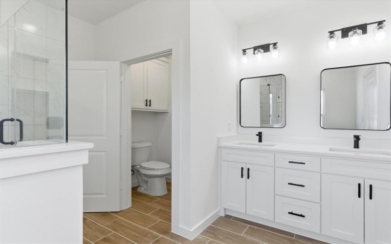 1004 E Hickory Street, Kaufman, TX 75142, 3 Bedrooms Bedrooms, ,2 BathroomsBathrooms,Residential,For Sale,1004 E Hickory Street,0,21178532