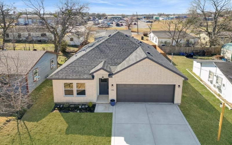 1004 E Hickory Street, Kaufman, TX 75142, 3 Bedrooms Bedrooms, ,2 BathroomsBathrooms,Residential,For Sale,1004 E Hickory Street,0,21178532