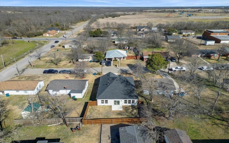 1004 E Hickory Street, Kaufman, TX 75142, 3 Bedrooms Bedrooms, ,2 BathroomsBathrooms,Residential,For Sale,1004 E Hickory Street,0,21178532