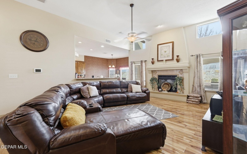 3701 TIERRA CHISUM Drive, El Paso, TX 79938, 4 Bedrooms Bedrooms, ,2 BathroomsBathrooms,Residential,For Sale,3701 TIERRA CHISUM Drive,0,938172