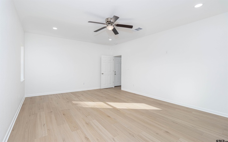 240 Elm St, Winona, TX 75792, 3 Bedrooms Bedrooms, ,2 BathroomsBathrooms,Residential,For Sale,240 Elm St,0,26002077