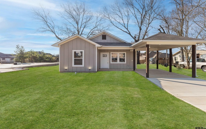 240 Elm St, Winona, TX 75792, 3 Bedrooms Bedrooms, ,2 BathroomsBathrooms,Residential,For Sale,240 Elm St,0,26002077