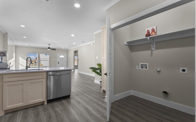 304 Rike, Mabank, TX 75147, 3 Bedrooms Bedrooms, ,2 BathroomsBathrooms,Residential,For Sale,304 Rike,0,112331