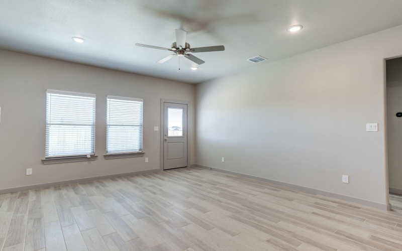 615 E 13th Street, Wolfforth, TX 79382, 4 Bedrooms Bedrooms, ,2 BathroomsBathrooms,Residential,For Sale,615 E 13th Street,0,202601982