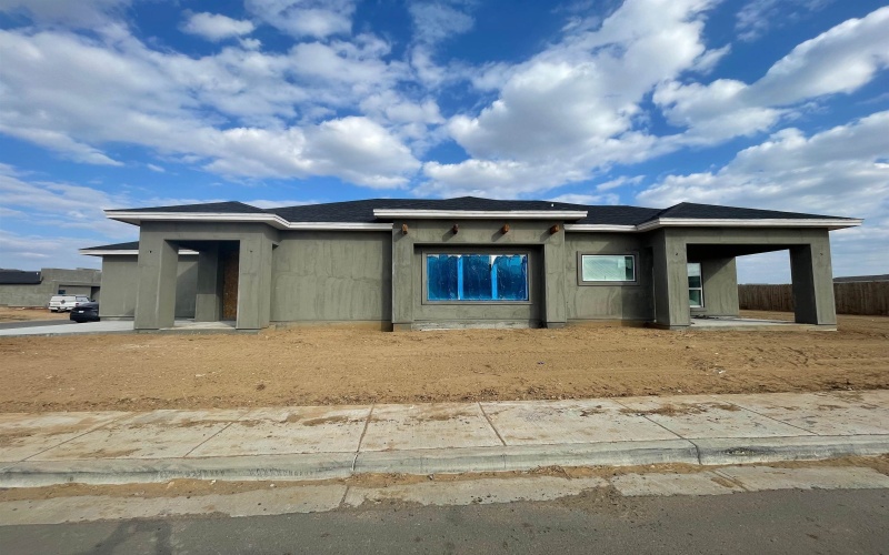 201 Lusitano Dr., Laredo, TX 78046, 3 Bedrooms Bedrooms, ,2 BathroomsBathrooms,Residential,For Sale,201 Lusitano Dr.,0,20260788