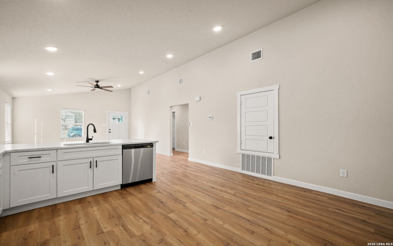 1414 Paso Hondo, San Antonio, TX 78202, 3 Bedrooms Bedrooms, ,2 BathroomsBathrooms,Residential,For Sale,1414 Paso Hondo,0,1941162