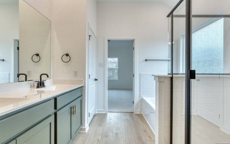 1223 Hightower Ln, San Antonio, TX 78245, 4 Habitaciones Habitaciones , ,3 BañosBaños,Residential,En Venta,1223 Hightower Ln,0,1941231