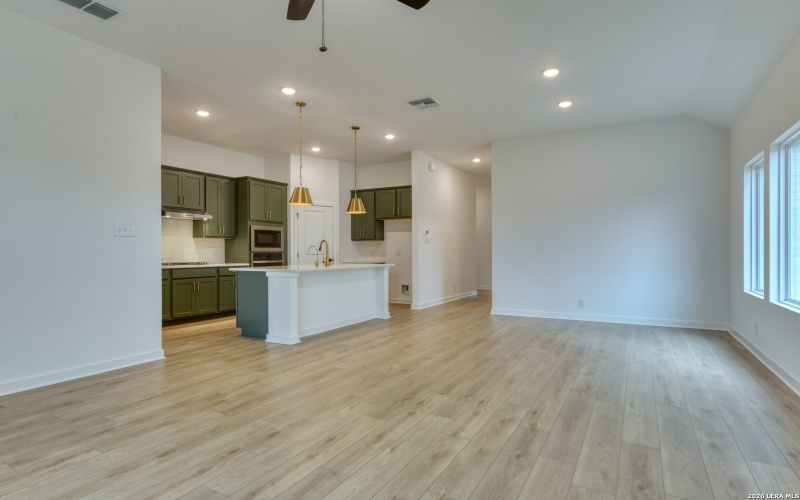 1223 Hightower Ln, San Antonio, TX 78245, 4 Habitaciones Habitaciones , ,3 BañosBaños,Residential,En Venta,1223 Hightower Ln,0,1941231