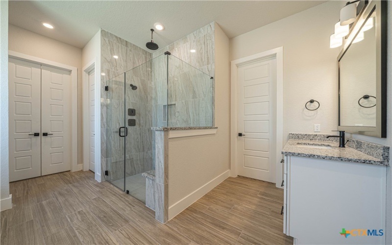 254 Firewheel Lp, Floresville, TX 78114, 4 Habitaciones Habitaciones , ,3 BañosBaños,Residential,En Venta,254 Firewheel Lp,0,603281