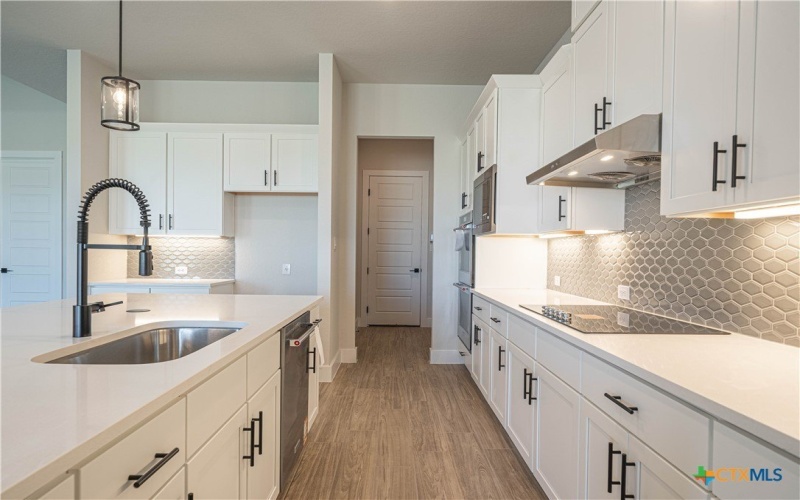 254 Firewheel Lp, Floresville, TX 78114, 4 Habitaciones Habitaciones , ,3 BañosBaños,Residential,En Venta,254 Firewheel Lp,0,603281