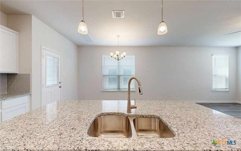 410 Charlie Drive, Killeen, TX 76549, 3 Bedrooms Bedrooms, ,2 BathroomsBathrooms,Residential,For Sale,410 Charlie Drive,0,604508