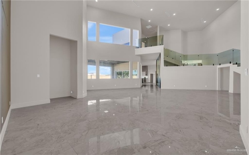 4314 S M Street, McAllen, TX 78503, 4 Habitaciones Habitaciones , ,5 BañosBaños,Residential,En Venta,4314 S M Street,0,494326