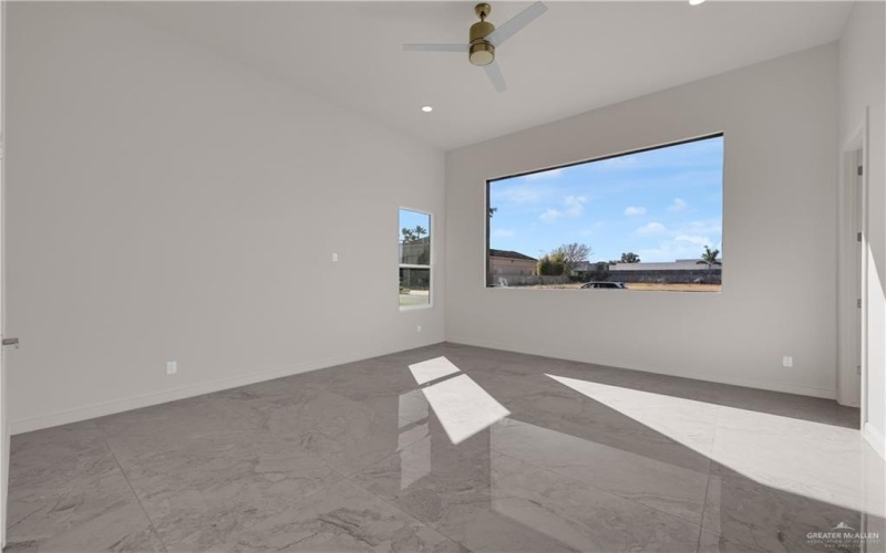 4314 S M Street, McAllen, TX 78503, 4 Habitaciones Habitaciones , ,5 BañosBaños,Residential,En Venta,4314 S M Street,0,494326