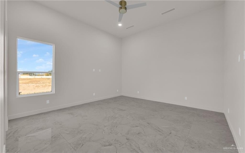 4314 S M Street, McAllen, TX 78503, 4 Habitaciones Habitaciones , ,5 BañosBaños,Residential,En Venta,4314 S M Street,0,494326