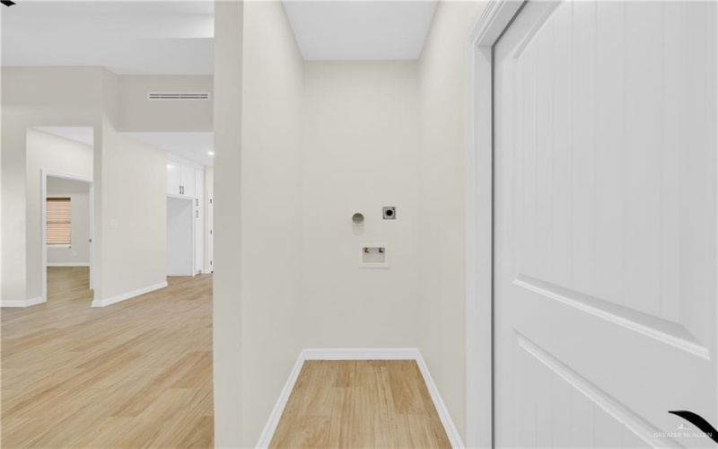 140 Willow Circle, Harlingen, TX 78552, 3 Bedrooms Bedrooms, ,2 BathroomsBathrooms,Residential,For Sale,140 Willow Circle,0,494740