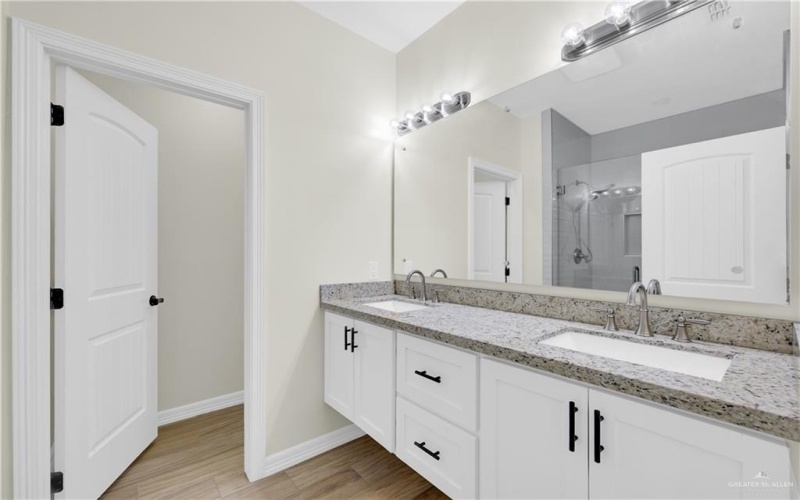 140 Willow Circle, Harlingen, TX 78552, 3 Bedrooms Bedrooms, ,2 BathroomsBathrooms,Residential,For Sale,140 Willow Circle,0,494740