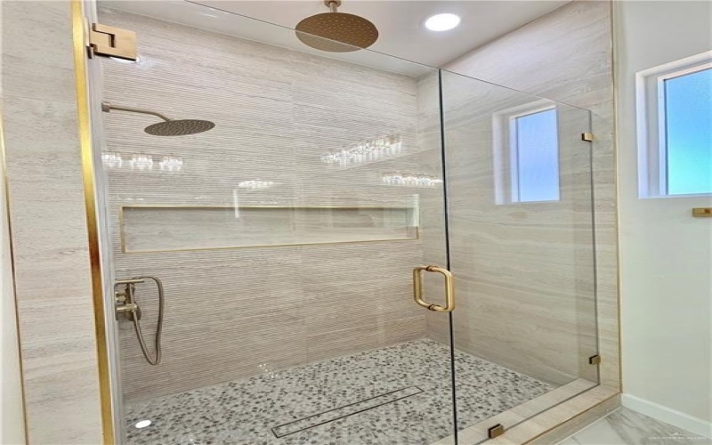 5701 N Rayo Del Sol, Edinburg, TX 78542, 3 Bedrooms Bedrooms, ,2 BathroomsBathrooms,Residential,For Sale,5701 N Rayo Del Sol,0,494839