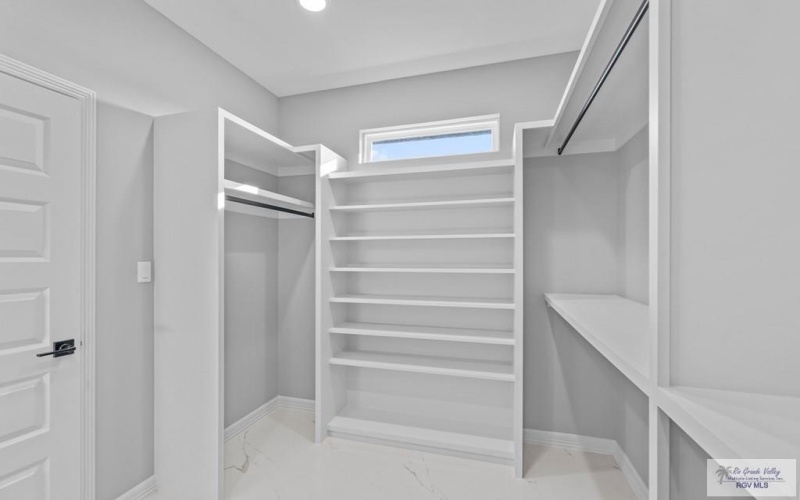 6311 POLANCO DR, BROWNSVILLE, TX 78526, 4 Bedrooms Bedrooms, ,5 BathroomsBathrooms,Residential,For Sale,6311 POLANCO DR,0,29770815