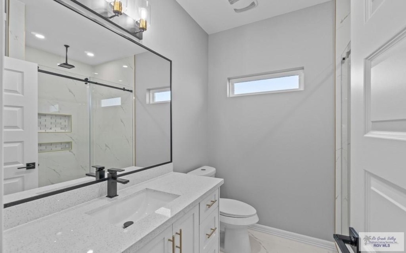 6311 POLANCO DR, BROWNSVILLE, TX 78526, 4 Bedrooms Bedrooms, ,5 BathroomsBathrooms,Residential,For Sale,6311 POLANCO DR,0,29770815