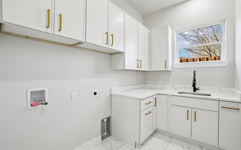 1104 New Street, McKinney, TX 75069, 4 Bedrooms Bedrooms, ,3 BathroomsBathrooms,Residential,For Sale,1104 New Street,0,21111712