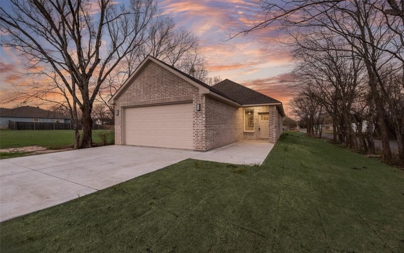 1227 Rosemary Street, Greenville, TX 75401, 3 Bedrooms Bedrooms, ,2 BathroomsBathrooms,Residential,For Sale,1227 Rosemary Street,0,21171399