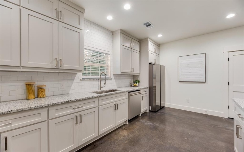 1227 Rosemary Street, Greenville, TX 75401, 3 Bedrooms Bedrooms, ,2 BathroomsBathrooms,Residential,For Sale,1227 Rosemary Street,0,21171399